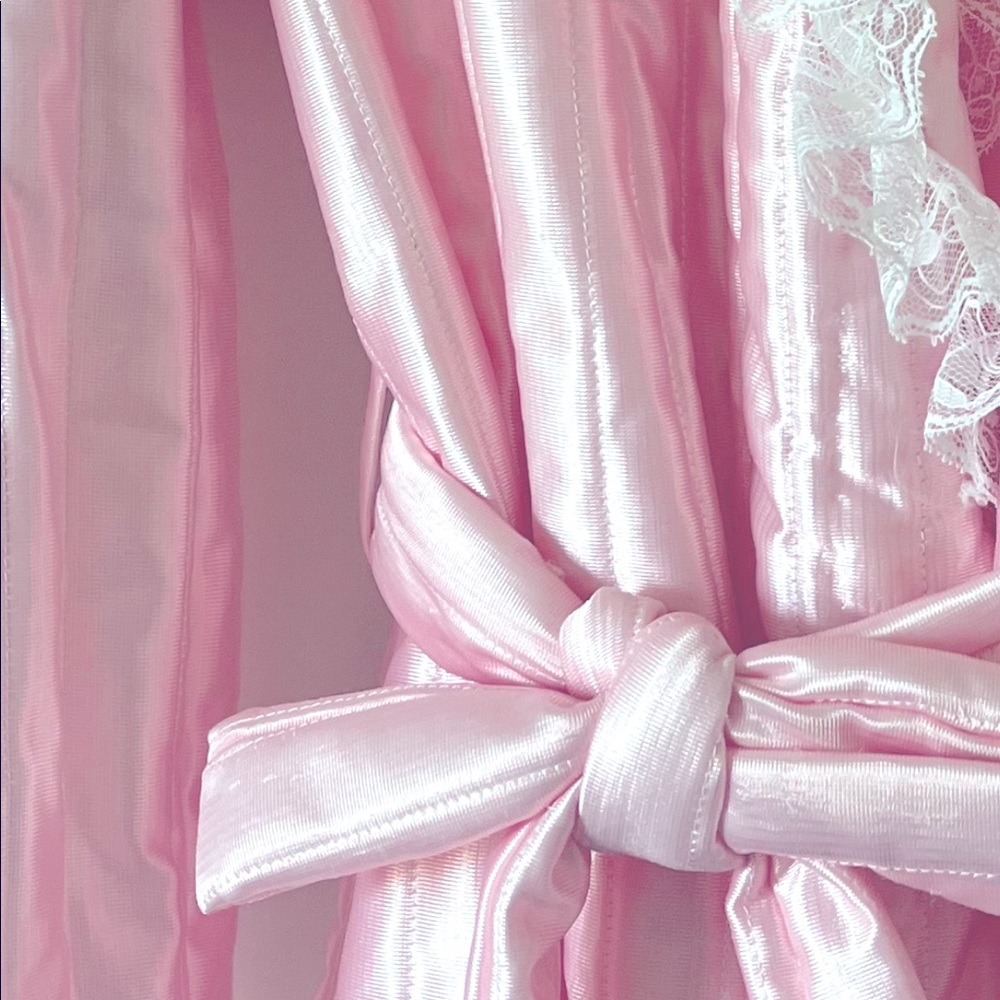 Pink feminine long Robe - Picture 4 of 4